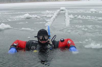 nurkowanie pod lodem